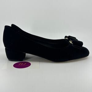 Salvatore Ferragamo Women's Vara Bow Black Velvet 30 mm Pump Heels Size 7.5 D